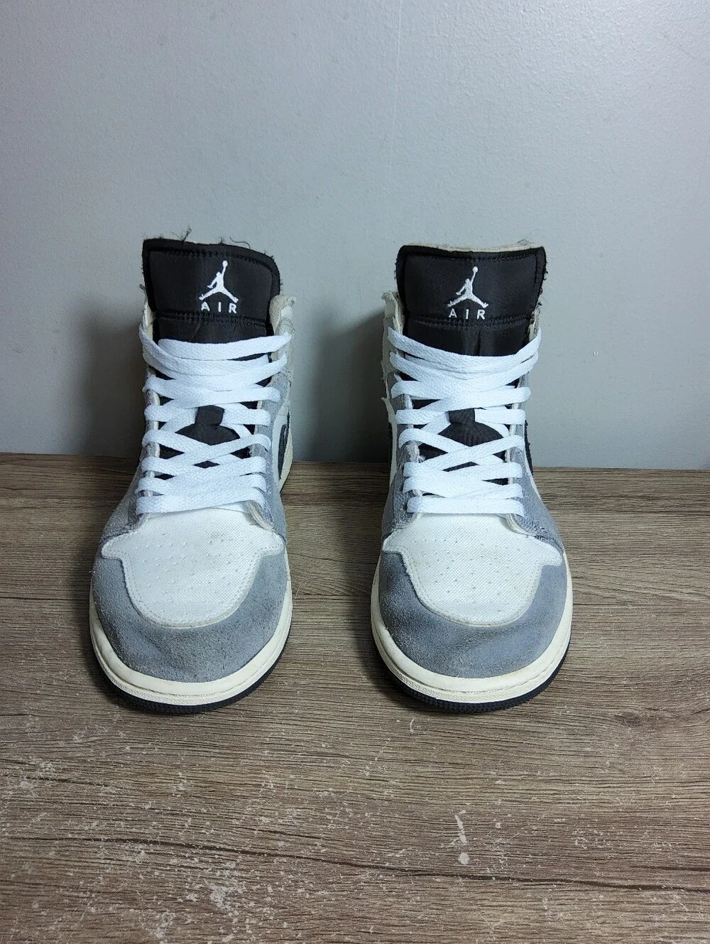 Air Jordan 1 Men's Size 7 Gray Black Gray Basketball Shoes DZ4136-002. W/ Box